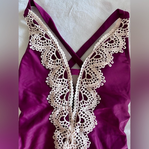 NWT BCA Size XS Burgundy Swimsuit One Piece Plunge Neck Lace Front Boho - Picture 5 of 10
